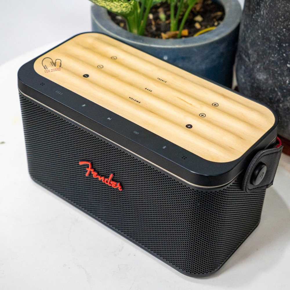 Fender Riff Mạnh Mẽ Ngoài Trời, Đẳng Cấp Tại Nhà – Kết Nối Guitar/Bass