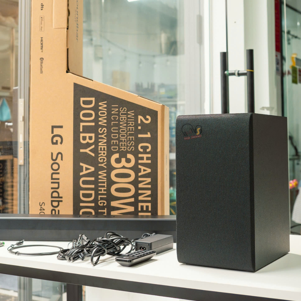 LG S40T Loa Thanh 300W, Âm trầm Mạnh mẽ, Nâng cấp Âm thanh TV