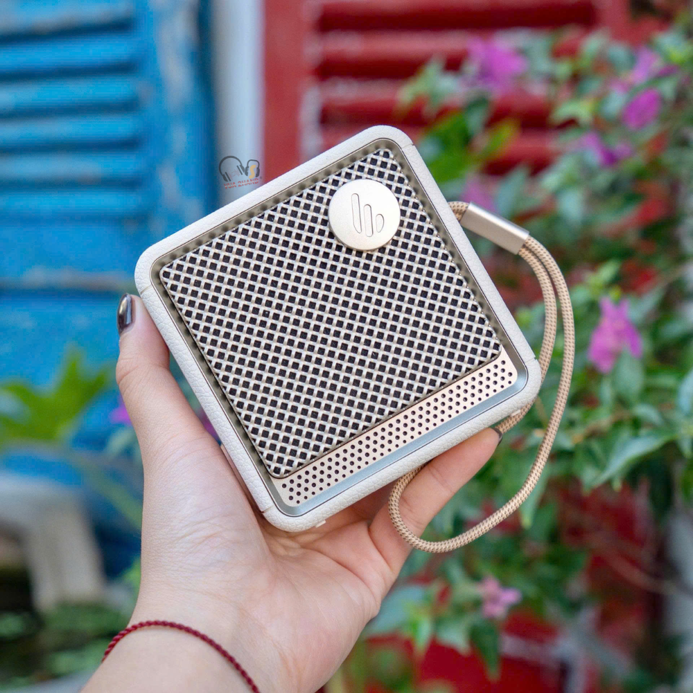 Loa Edifier ES20 nhỏ bằng lòng bàn tay nhưng bass đập cực căng