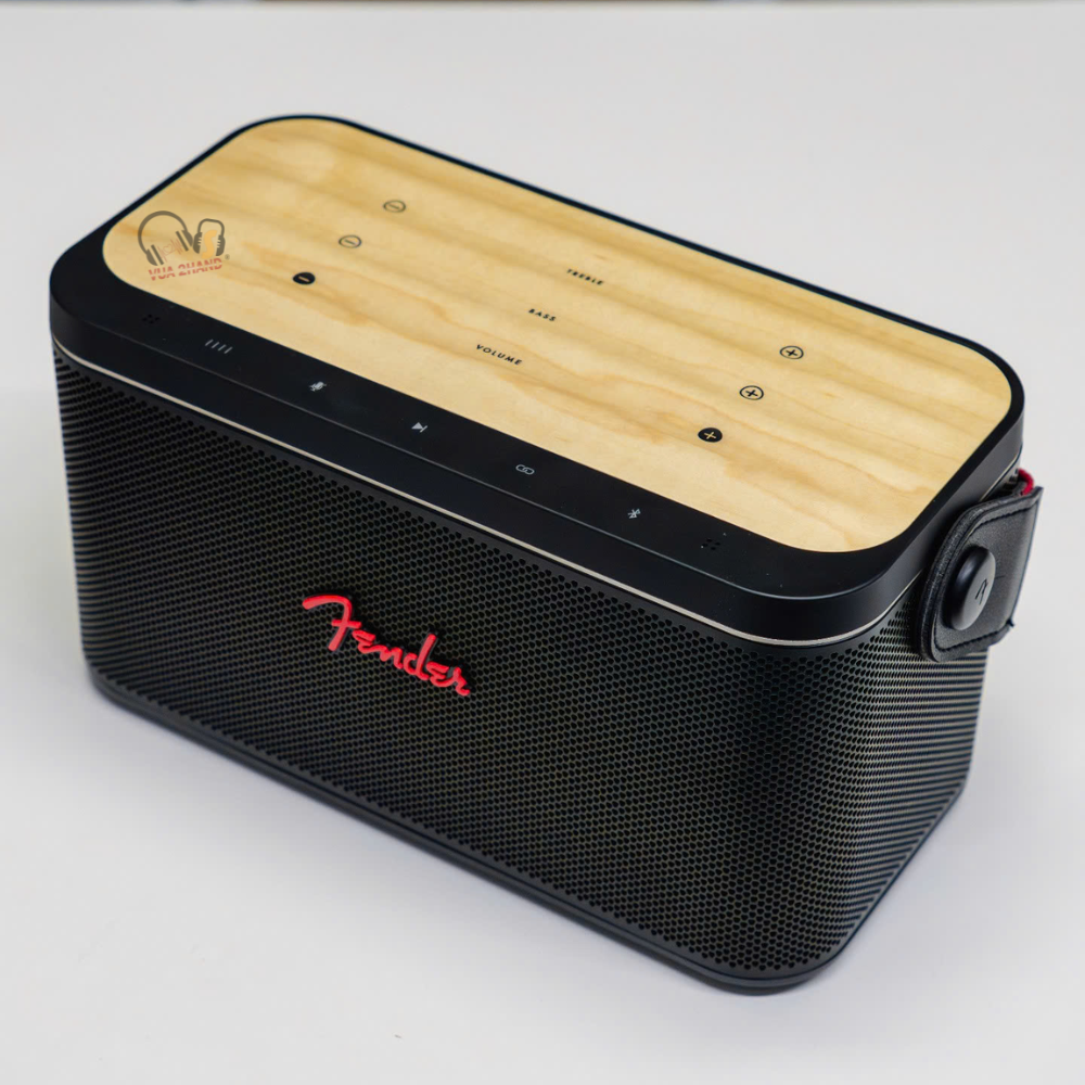 Fender RIFF Liệu Có Xứng Đáng Với Mức Giá Cho Một Loa Di Động Đa Năng?