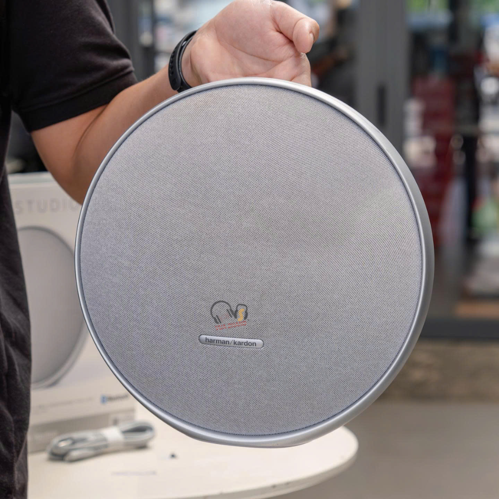 Onyx Studio 9 Âm thanh 3 đường tiếng và Tự động cân chỉnh thông minh