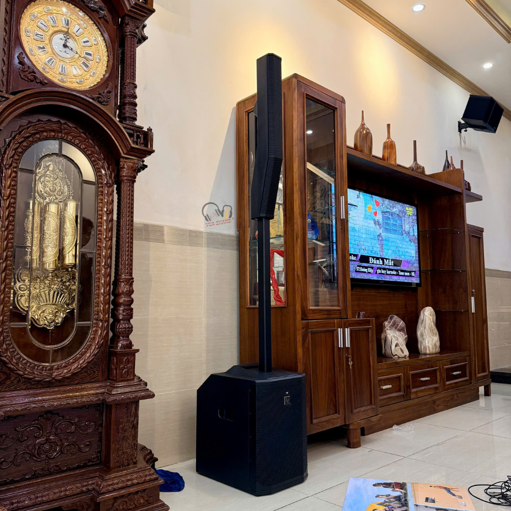 Sức mạnh 1000W trong một thiết kế tinh tế Electro-Voice EVOLVE 50M