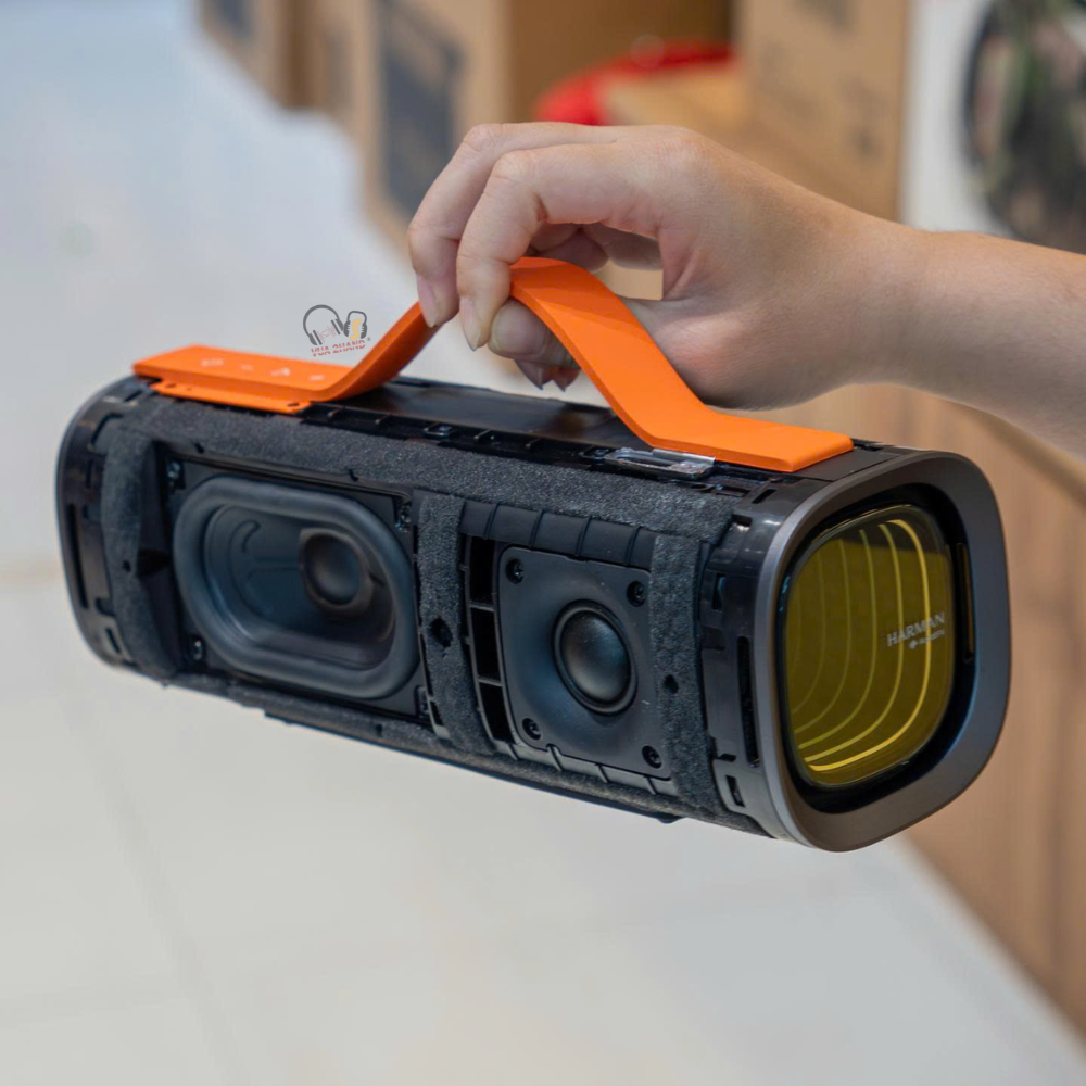 Chỉ hơn 2 triệu, loa Xiaomi Sound Party quẩy xuyên màn đêm 26 tiếng