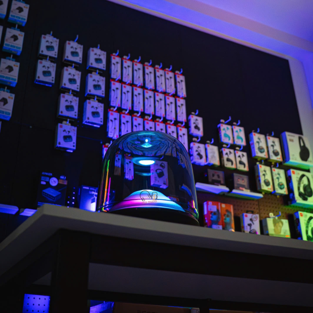 Aura Studio 5 Khi Âm Thanh 360, Kết Hợp Nghệ Thuật Chiếu Sáng Ambient