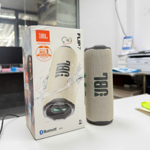 Đánh giá JBL Flip 7: Công nghệ AI Sound Boost và Auracast™ có gì đặc biệt?
