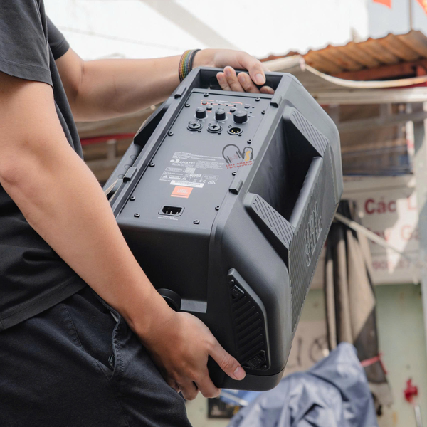 JBL IRX 108BT Ông Vua Âm Thanh Di Động Phân Khúc 8 inch?