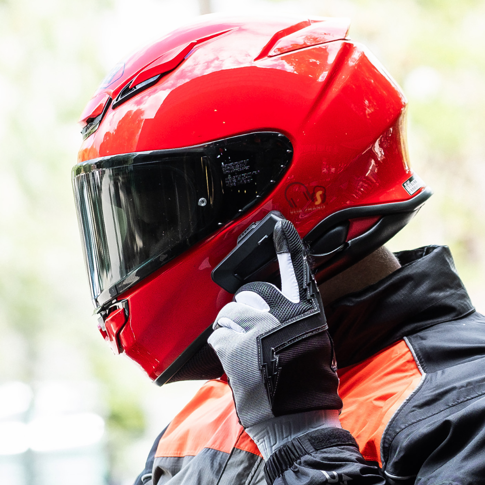 Cardo Pro Thiết Kế Mới, Hiệu Năng Vượt Trội, Auto Bật/Tắt Thông Minh