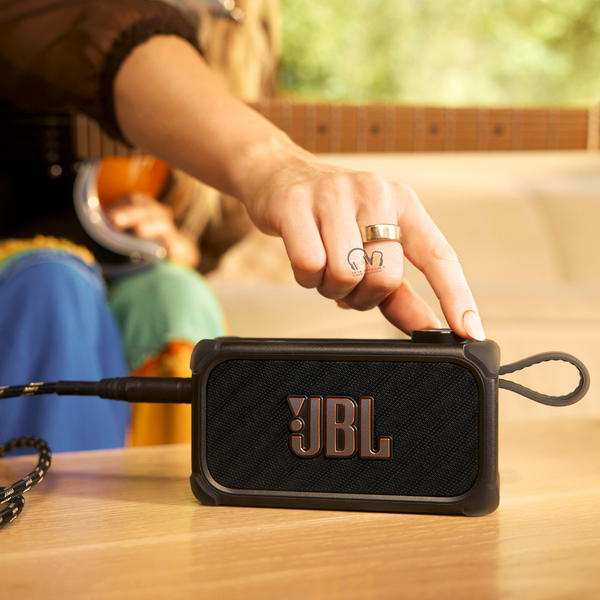 Công Suất Thực Của JBL BandBox Solo Có Đủ Cho Biểu Diễn Đường Phố?