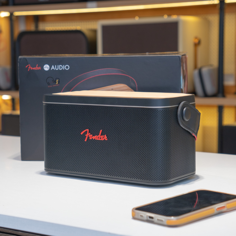 Cắm Thử Guitar Vào Loa Bluetooth Fender Riff Và Cái Kết Bất Ngờ