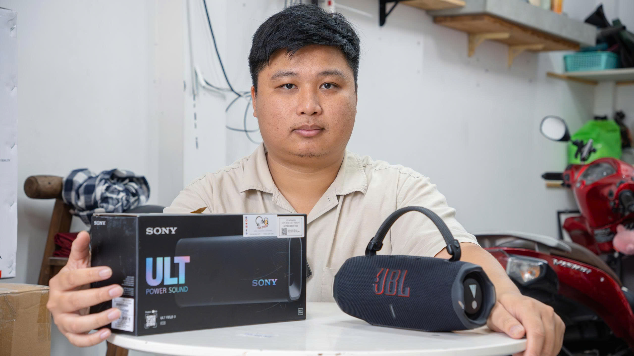 So Sánh Sony ULT Field 3 Và JBL Charge 6; Loa Nào Đáng Mua Hơn?
