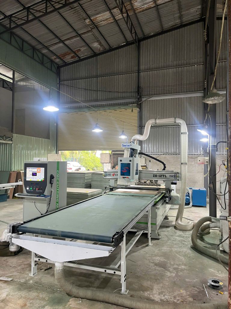 Hoàn thiện setup dây chuyền CNC NESTING kèm bộ nâng hạ ván tự động tại HÔC MÔN