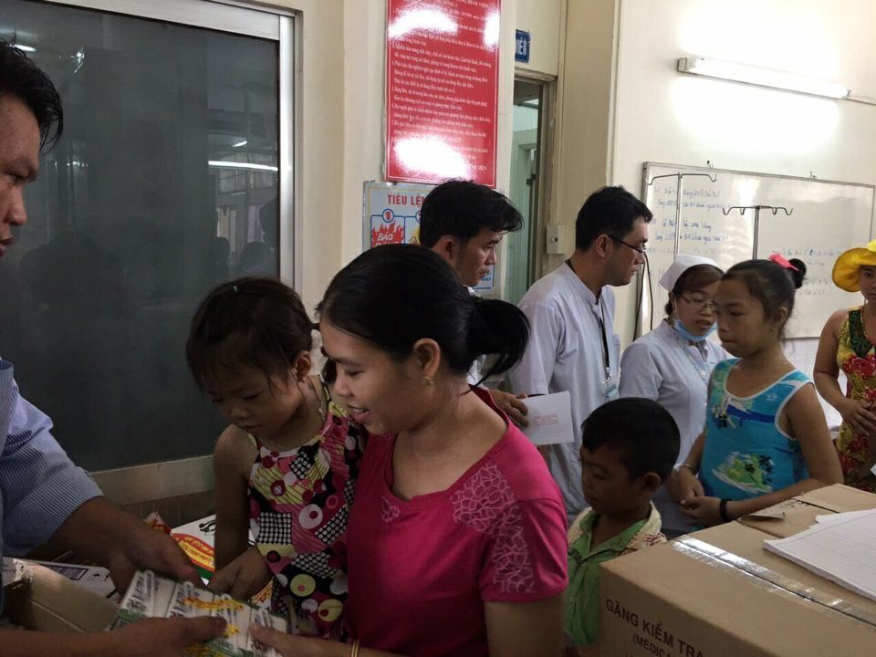 VIETVET BRINGS HOPE TO YOUNG PATIENTS AT CHILDREN’S HOSPITAL 1