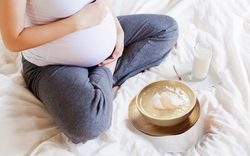 Cách Nấu Cháo Tổ Yến Cho Bà Bầu Chuẩn Y Khoa: Bảo Toàn Vi Chất & Tối Ưu Hấp Thu