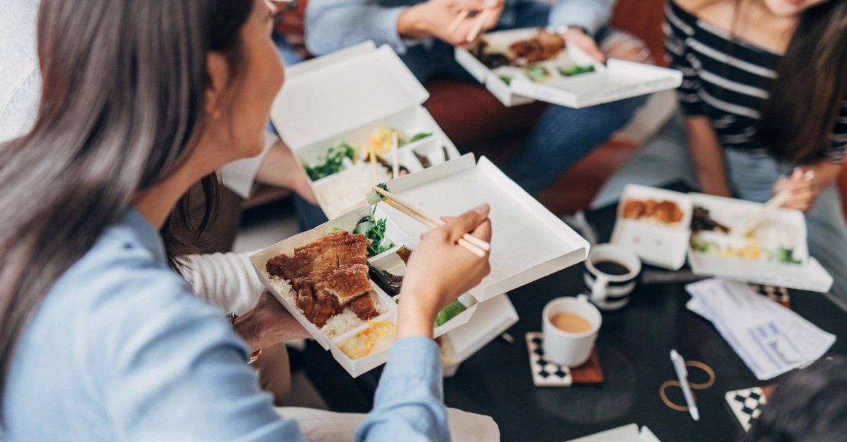 Đồ Ăn Nhanh Cho Dân Văn Phòng: Tiện Lợi, Lành Mạnh, Không Lo Tăng Cân