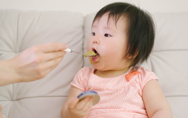 Bé Mấy Tháng Ăn Được Cháo Tổ Yến? Mẹ Biết Để Nấu Đúng Cách