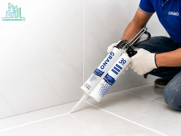 Thi công keo chít mạch Grano