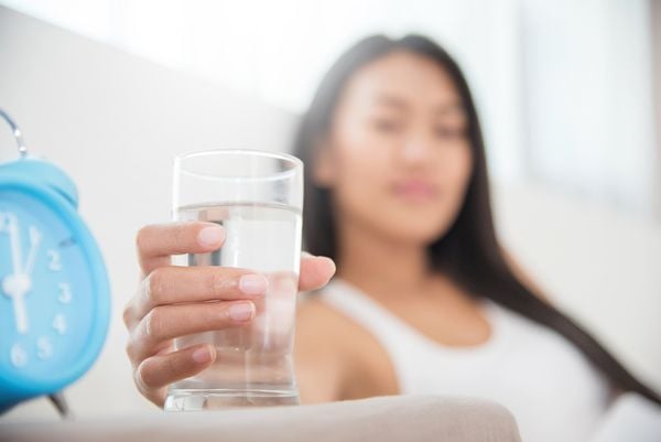 Uống bao nhiêu nước mỗi ngày? Nước nào là tốt nhất cho cơ thể?