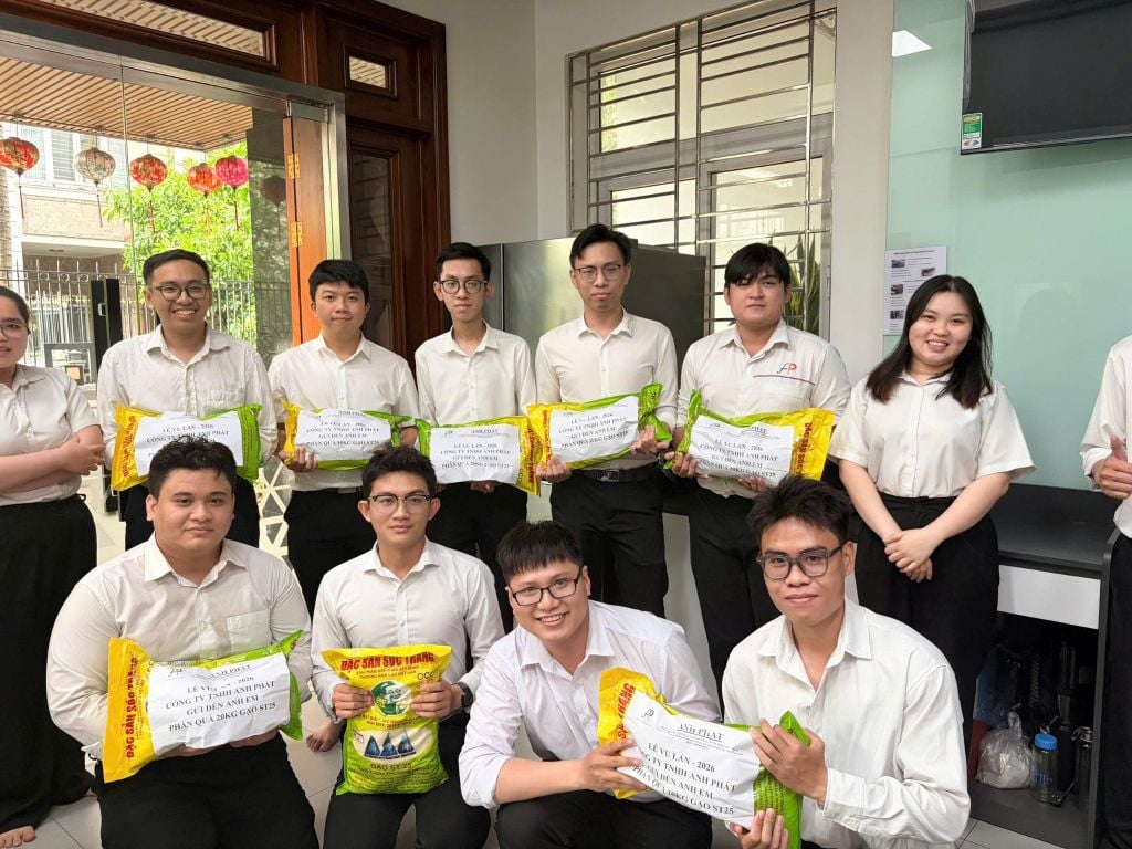 











    



        
    

TRAO GẠO MÙA VU LAN – GỬI TRỌN TÌNH THÂN ĐẾN MỖI GIA ĐÌNH NHÂN VIÊN
