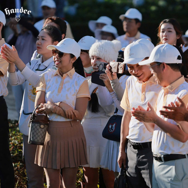 ĐỒNG PHỤC SÂN GOLF CAO CẤP – GIẢI PHÁP TRỌN GÓI CHO CLB & GIẢI ĐẤU