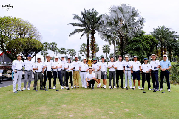 ĐỒNG PHỤC SÂN GOLF HANDEE GÂY ẤN TƯỢNG TẠI GIẢI OUTING G75 CLUB
