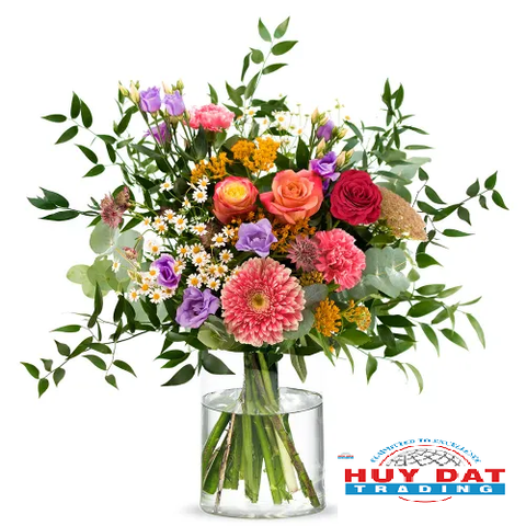 MỘT BÌNH HOA RỰC RỠ SẮC MÀU NHƯ MỘT LỜI TRI ÂN SÂU SẮC, NƠI MỖI SẮC MÀU LÀ MỘT NIỀM TIN YÊU TRÂN TRỌNG, MỖI CÁCH HOA LÀ MỘT SỰ ĐỒNG HÀNH BỀN BỈ, CÙNG NHAU TẠO NÊN MỘT VẺ ĐẸP CỦA SỰ GẮN KẾT LÂU DÀI VÀ PHÁT TRIỂN THỊNH VƯỢNG.