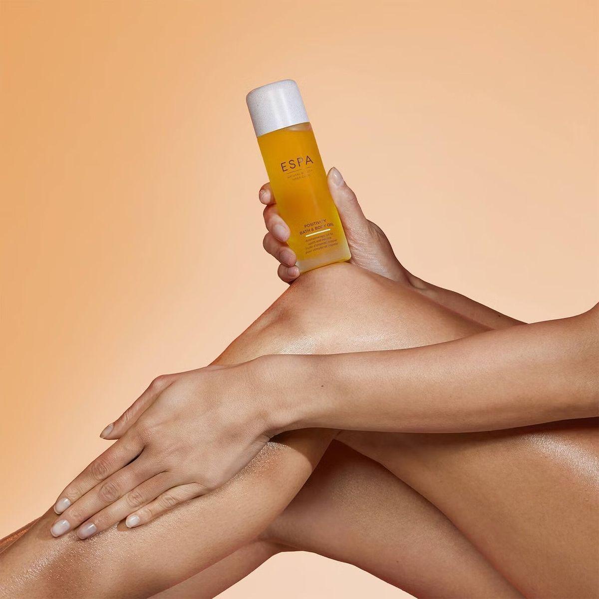 Body Oil Là Gì Và Cách Dùng Body Oil Hiệu Quả Cho Làn Da Mềm Mịn