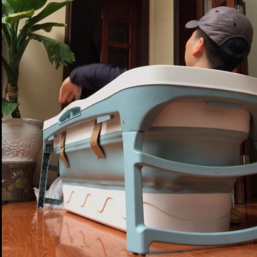 Kiểm Tra Bồn Tắm Gấp Gọn Trước Khi Giao Đến Khách Hàng Thanh Lưu (Hải Phòng)