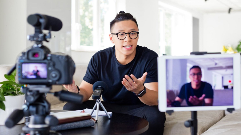 Camera Cho Content Creator: Mirrorless Nào Phù Hợp Khi Quay Video Và Chụp Ảnh?