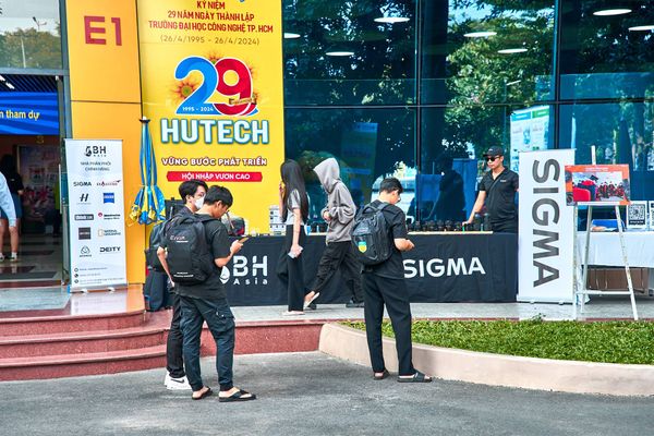 Cùng nhìn lại Hutech Photo Award 2024 – “Hutech through my lens”