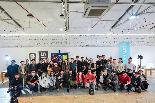 Workshop “Chụp Ảnh Sản Phẩm Trang Sức Concept Noel”