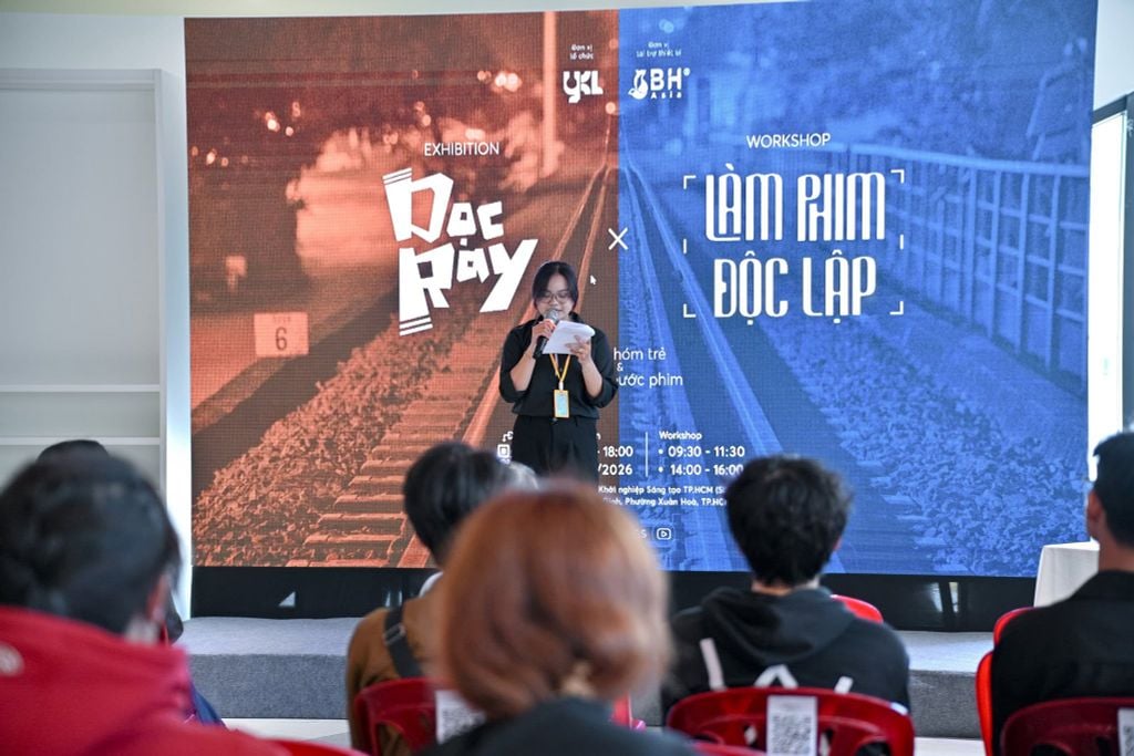 Nhìn lại Triển lãm “Dọc ray” & Workshop “Làm phim độc lập”