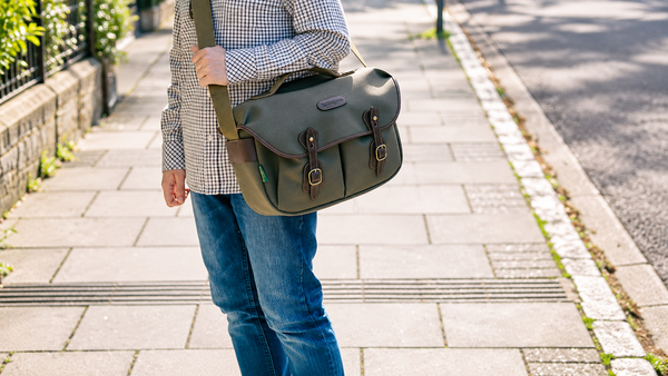 Billingham Hadley Pro 2020 Review: Túi Máy Ảnh Da Cao Cấp Đáng Đầu Tư Nhất 2026