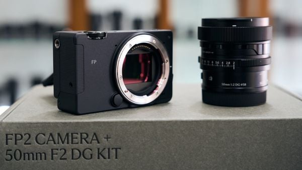 Sigma FP2: Chiếc máy ảnh full-frame siêu nhỏ gọn