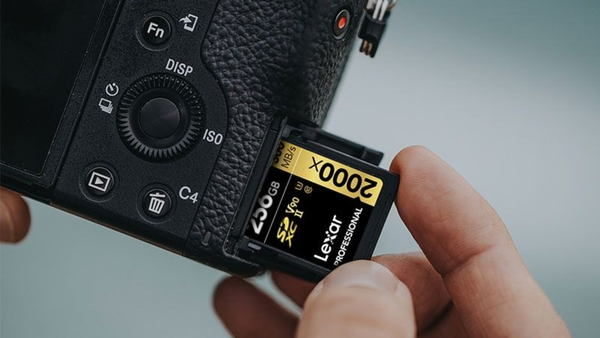 Thẻ Nhớ V30, V60, V90 Là Gì? Hướng Dẫn Chọn Đúng Cho Máy Ảnh Mirrorless & Máy Quay