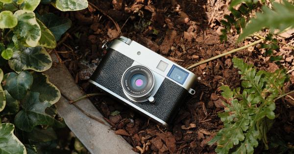 Fujifilm X100VI Half White Edition: Đỉnh Cao Thiết Kế Và Giá Trị Sưu Tầm Cho Creator