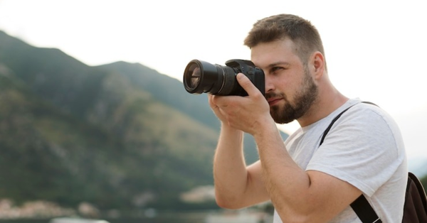 Bí Kíp Bảo Quản Máy Ảnh Khi Đi Du Lịch: Hướng Dẫn Chi Tiết Từ Chuyên Gia