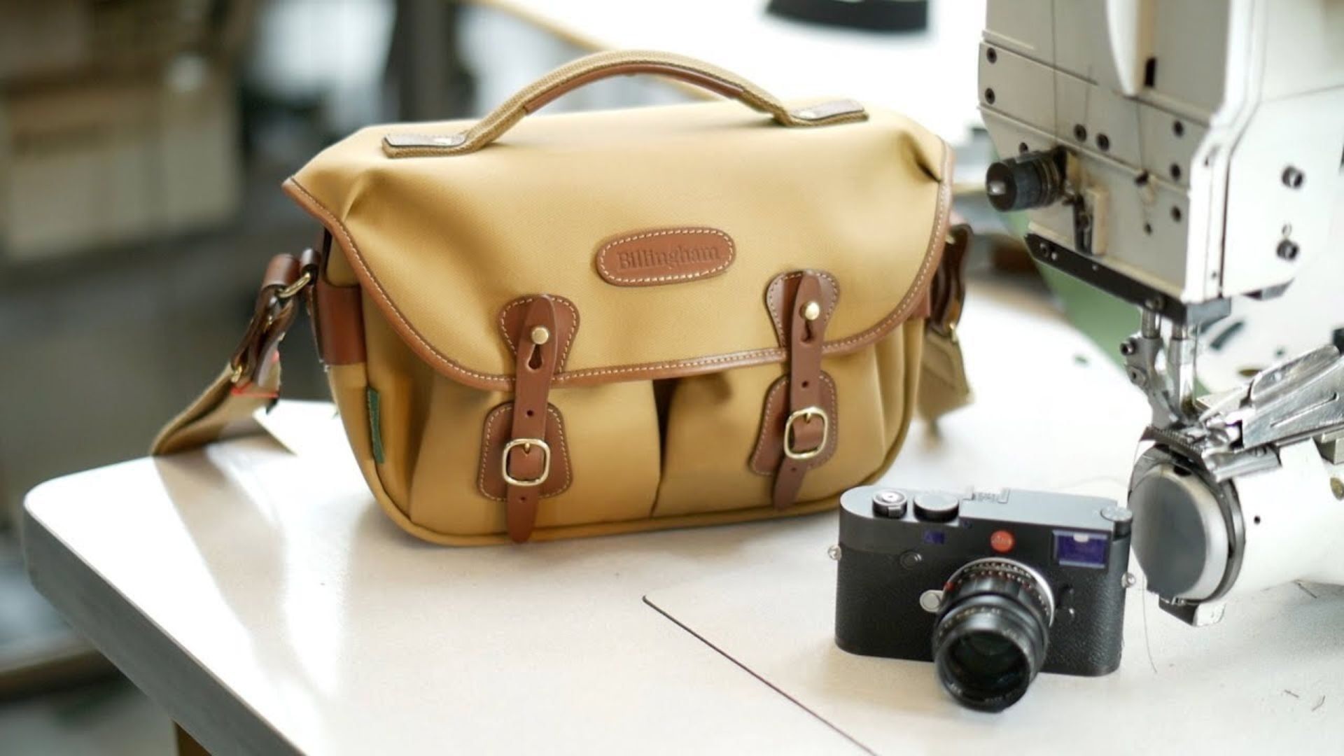 Ưu tiên phong cách cổ điển và độ bền lâu dài - Billingham Hadley Small Pro
