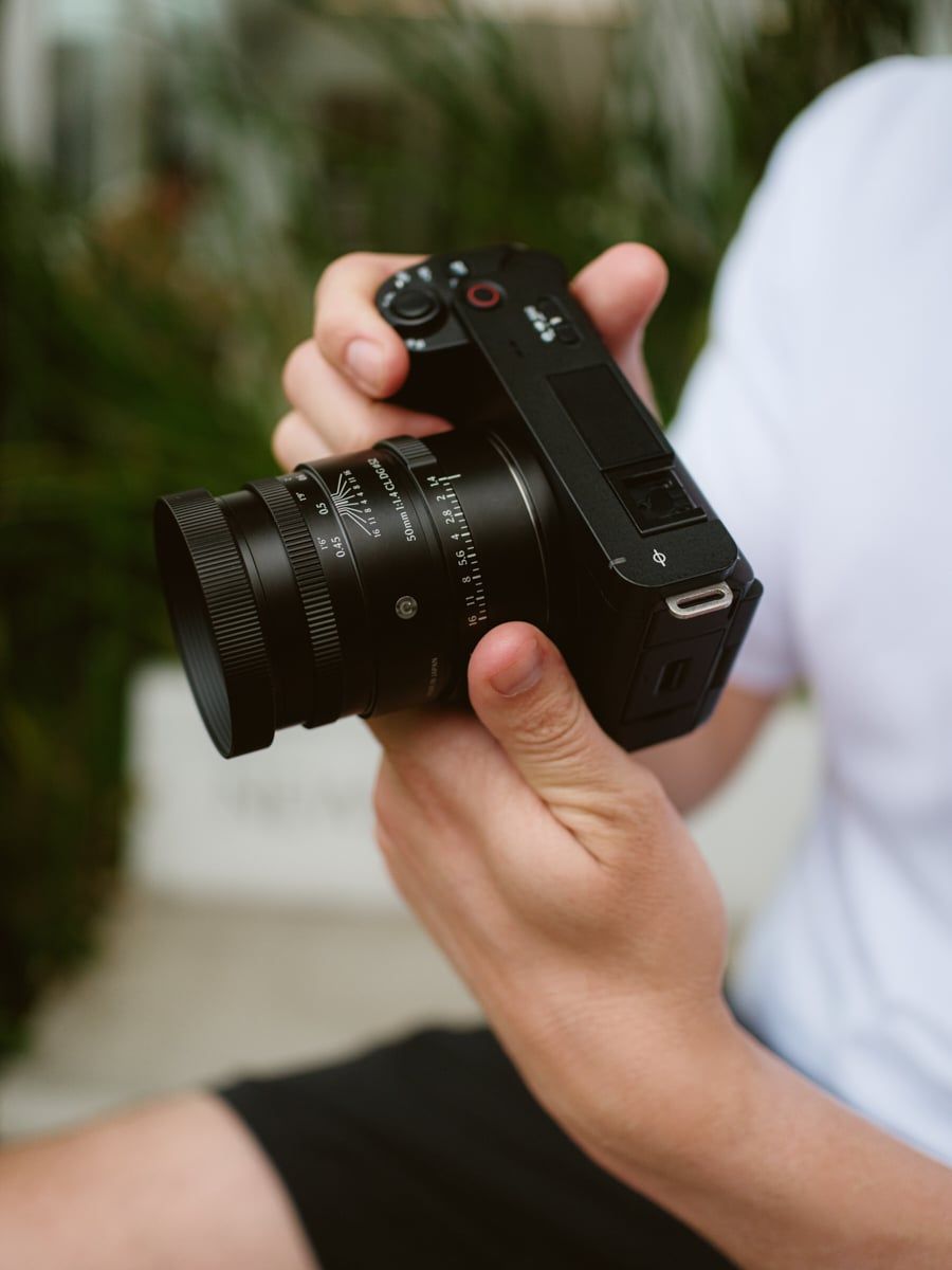 SIGMA 50mm F1.4 CL DG CONTEMPORARY