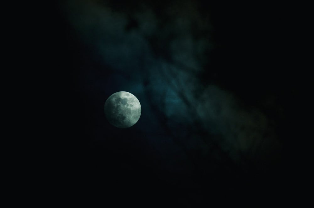 ong-kinh-sigma-16-300mm-f35-67-15