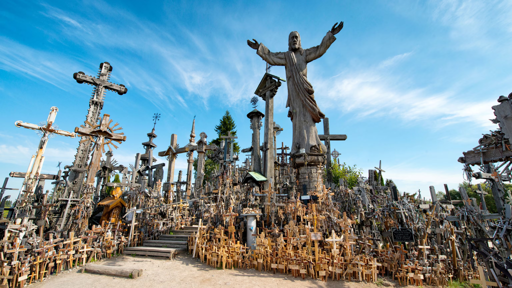 ĐỒI THÁNH GIÁ (Hill of Crosses) – BIỂU TƯỢNG ĐỨC TIN GIỮA LÒNG LITVA