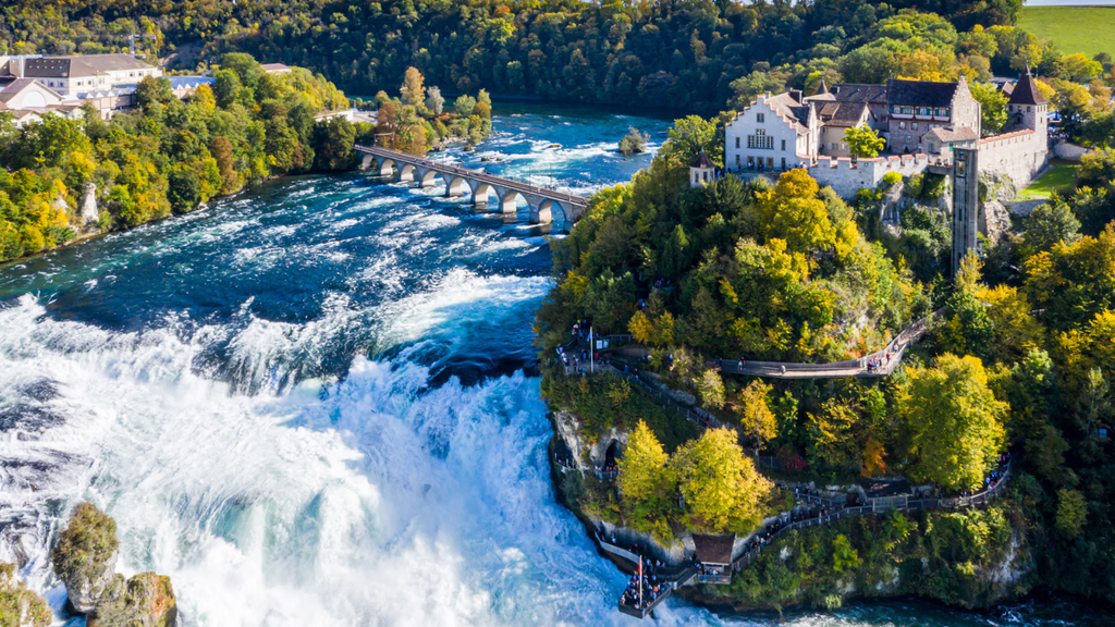 THÁC NƯỚC RHINE – CHIÊM NGƯỠNG THÁC NƯỚC LỚN NHẤT CHÂU ÂU GIỮA LÒNG THỤY SĨ