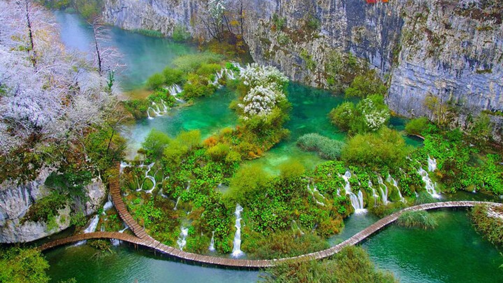 VƯỜN QUỐC GIA HỒ PLITVICE – THIÊN ĐƯỜNG HỒ NƯỚC XANH NGỌC ĐẸP NHƯ CỔ TÍCH GIỮA LÒNG CROATIA