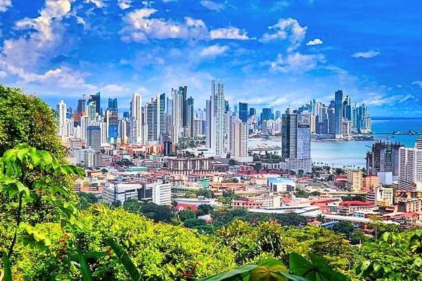 NGÀY 14: LIMA – PANAMA - ISTABUL  (Ăn sáng tại khách sạn, ăn trên máy bay)
