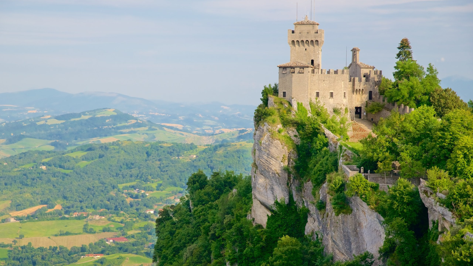 NGÀY 07: FLORENCE – SAN MARINO  (Ăn sáng, trưa, tối)