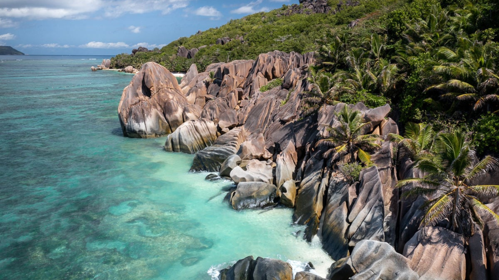 NGÀY 3:  KHÁM PHÁ SEYCHELLES  (Ăn 3 bữa)