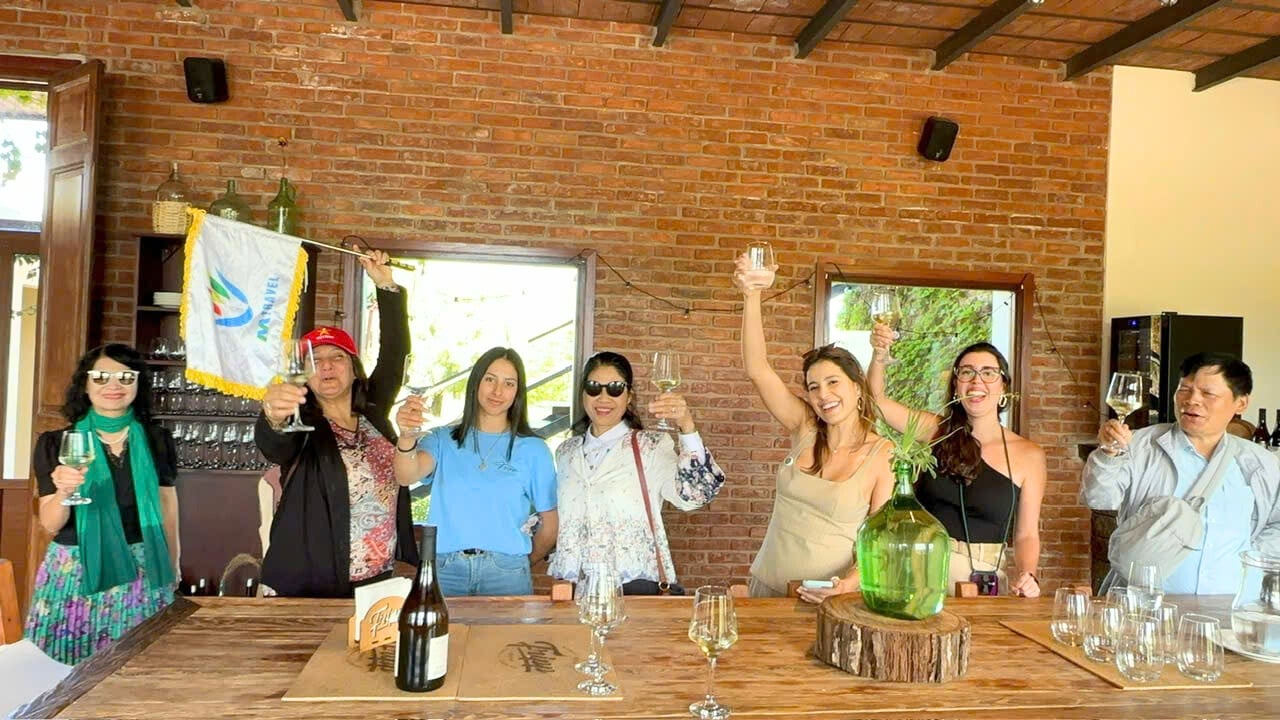 NGÀY 5: COLONIA DEL SACRAMENTO - MONTEVIDEO (URUGUAY) (Ăn sáng, trưa, tối)