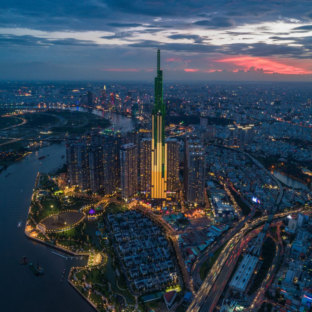 NGÀY 1: HÀ NỘI/HỒ CHÍ MINH – Mumbai – NAIROBI