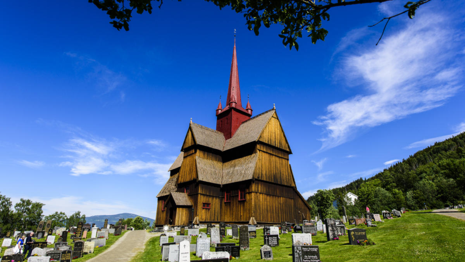 NGÀY 9: MOLDE - LILLEHAMMER                                                                  (Ăn sáng, trưa, tối)