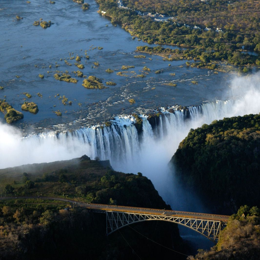 NGÀY 1: VIỆT NAM –   VICTORIA FALLS (ZIMBABWE)
