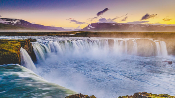 NGÀY 6: EGILSSTADIR-STUDLAGIL - DETTIFOSS - GODAFOSS – AKUREYRI (Ăn sáng/ trưa/ tối)